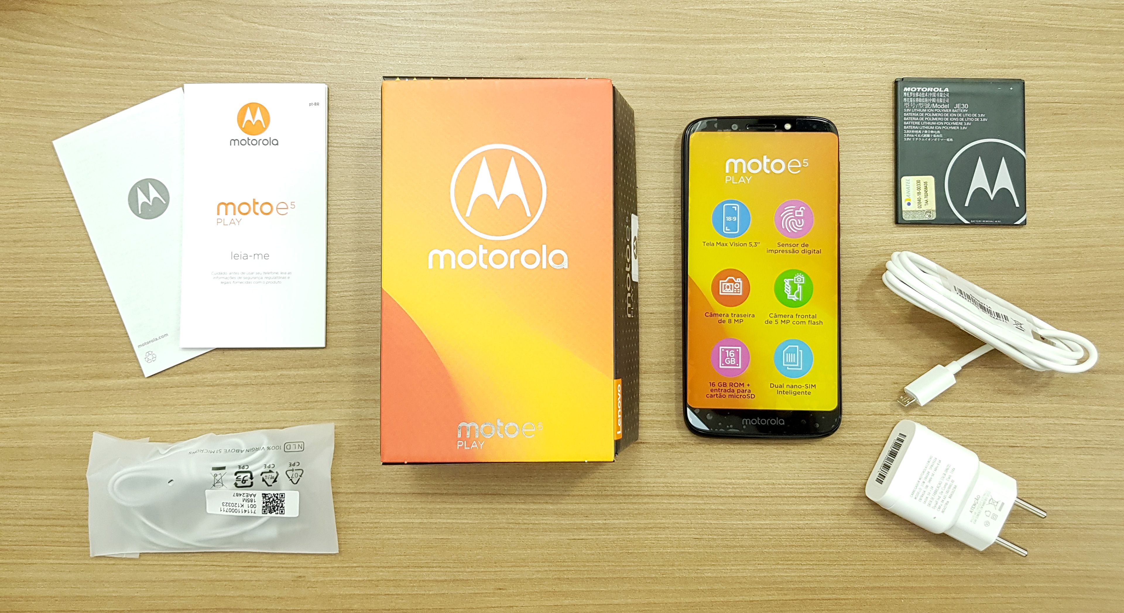 Motorola Moto E5 Play Go - Tudocelular.com Review - TudoCelular.com