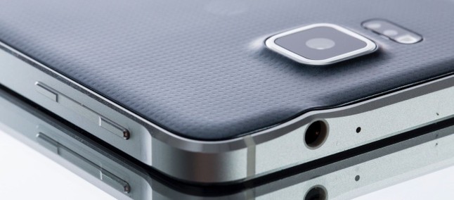 Samsung Galaxy Alpha é vendido por loja da TIM com preço